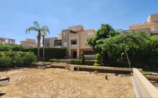 Twin House for sale in a prime location Green 4